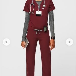 Figs scrub set burgundy